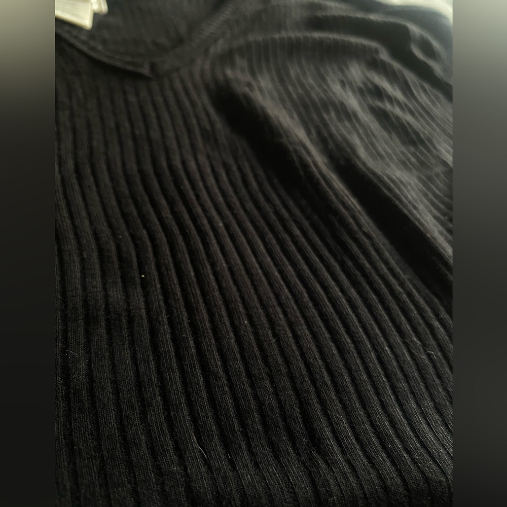 Crop black tank top - Picture 5 of 6